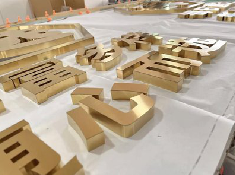 宜君拉丝不锈钢字的特点。