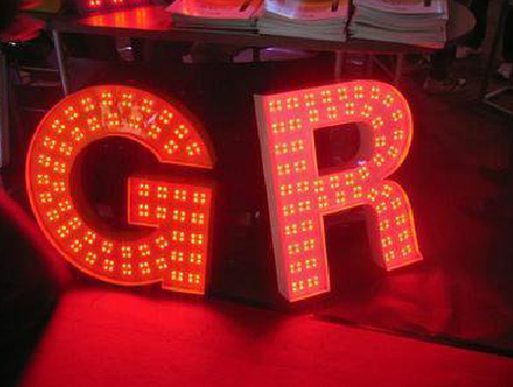 宜君LED发光字常见的安装误区。